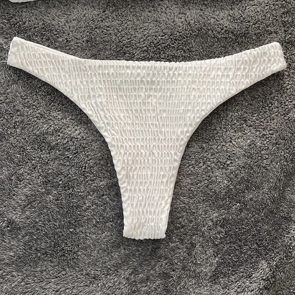 White Crinkle Shein Bikini - Picture 7 of 9
